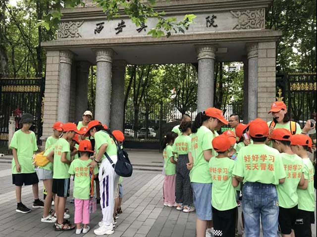 游览西安古城 增长历史知识，西安站第四天